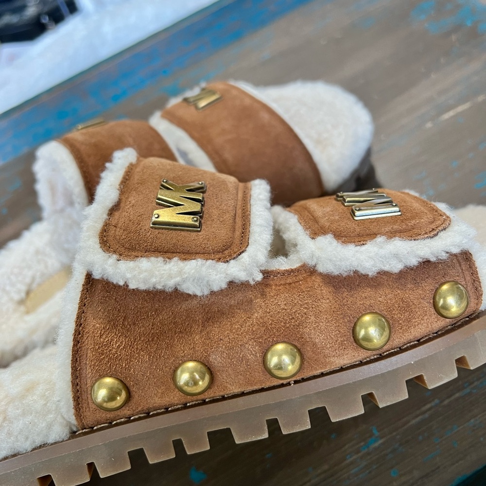 New! Michael Kors suede and faux fur sandals.size 7